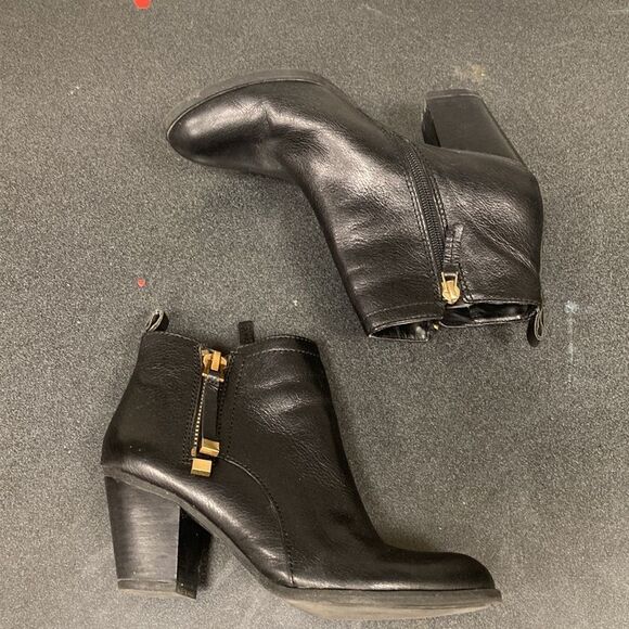 Franco Sarto Black Heeled Almond Toe Double Sided Gold Zipper Diana Bootie - Picture 3 of 12